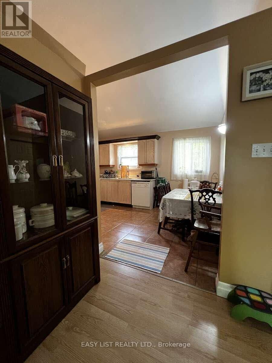 2135 Champlain Road, Tiny, ON - Indoor