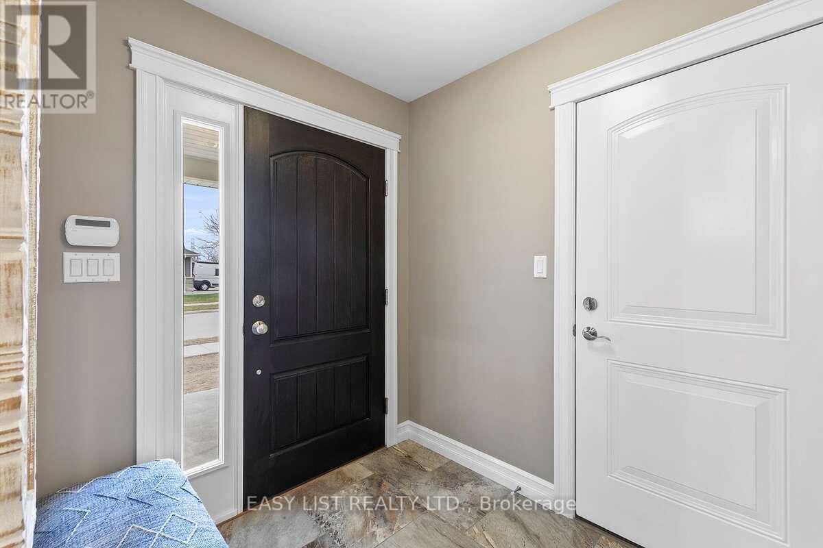 1160 Alliance Street, Lasalle, ON - Indoor