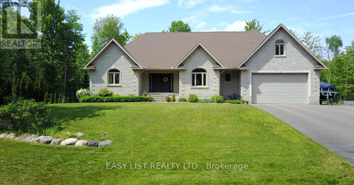 110 Monck Square, Laurentian Hills, ON - Outdoor With Facade