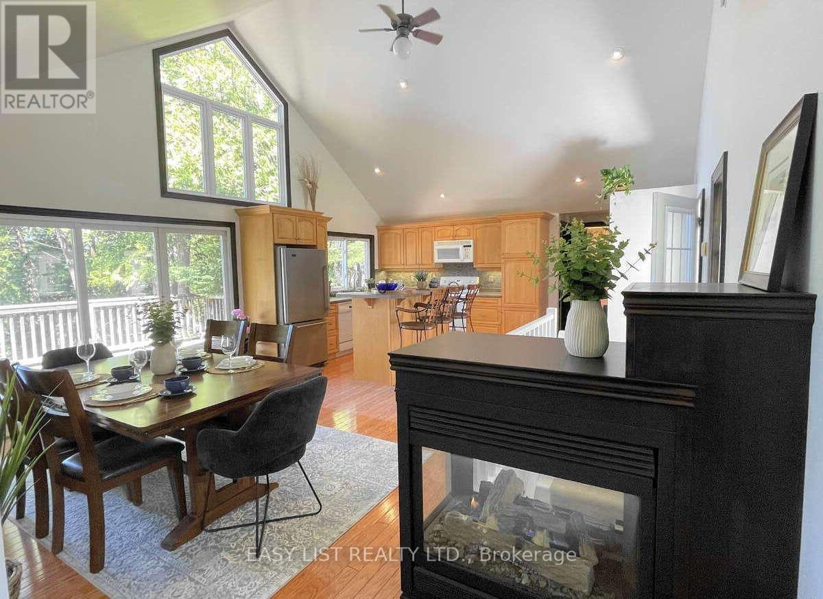 1990 White Lake Road, Douro-Dummer, ON - Indoor Photo Showing Dining Room