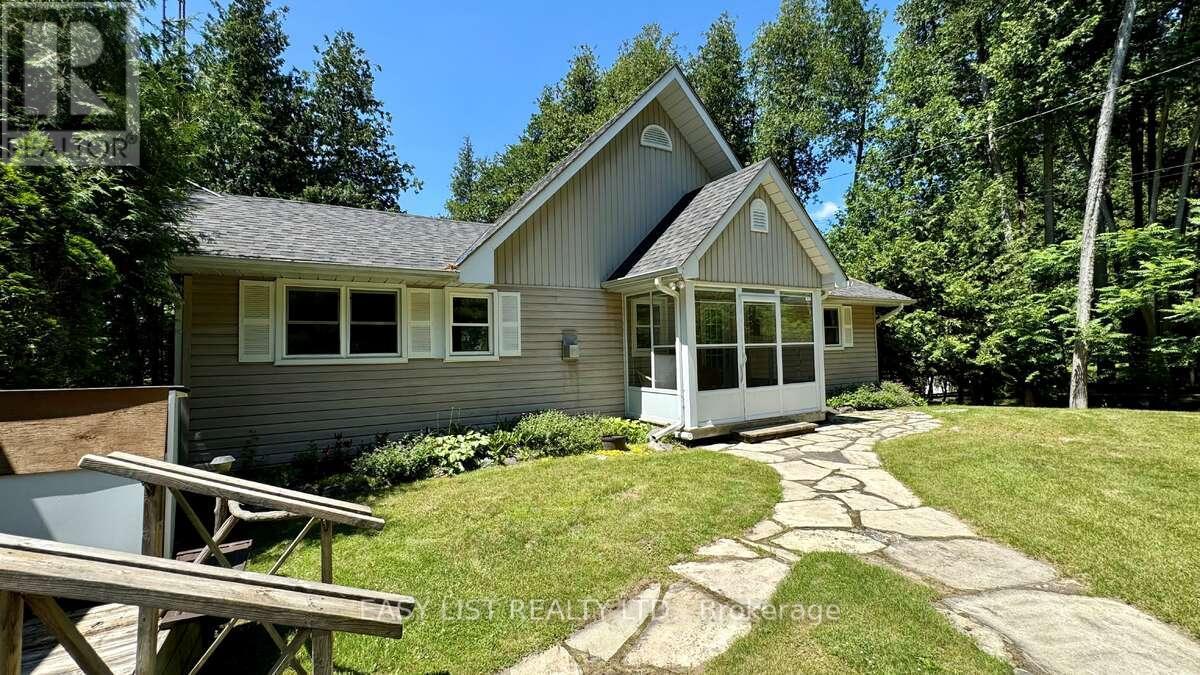 1990 White Lake Road, Douro-Dummer, ON - Outdoor