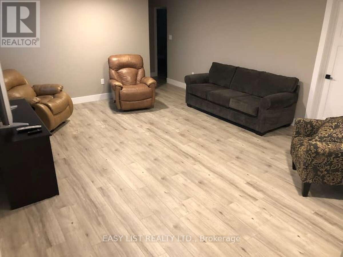 2 Creek Side Place, Lambton Shores, ON - Indoor