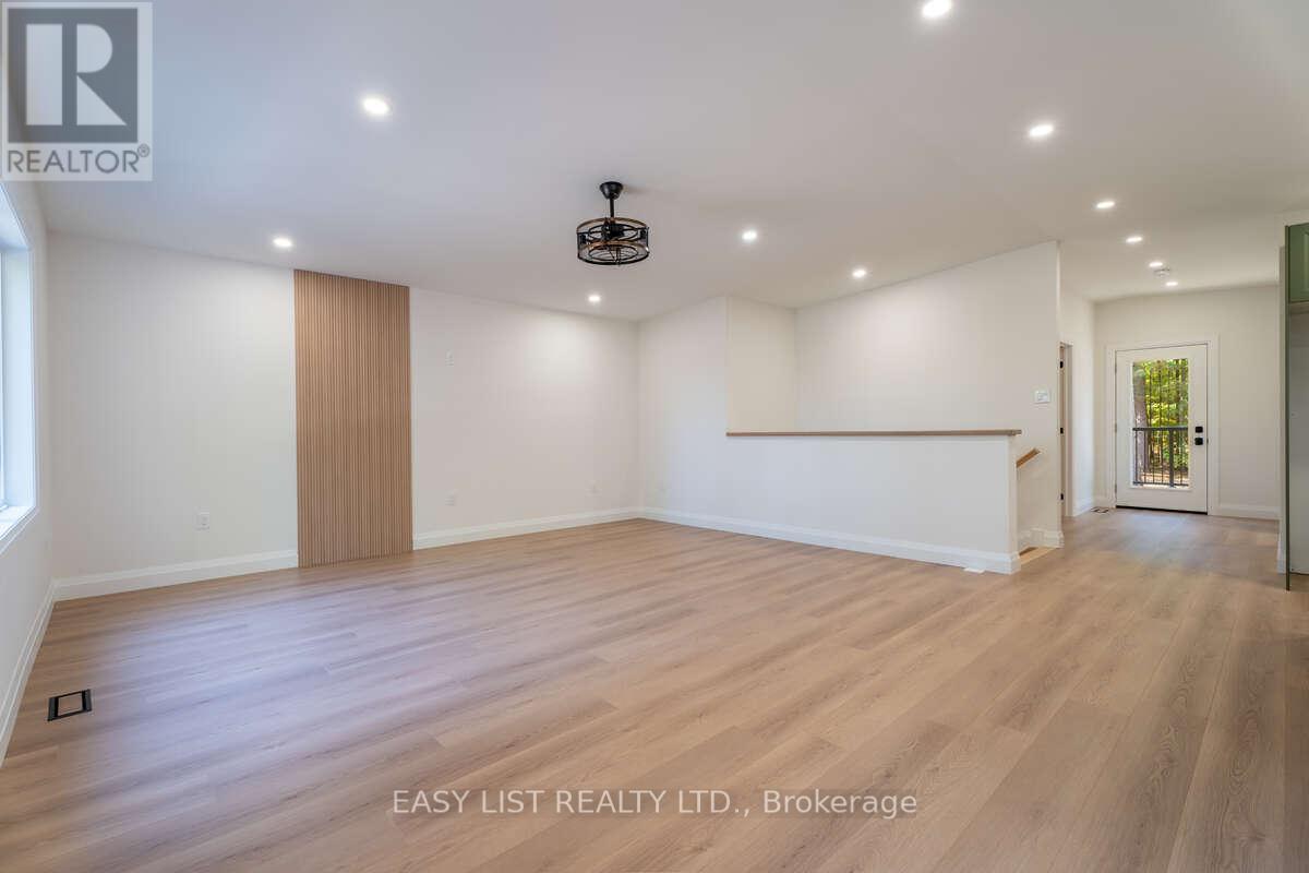 14 Eagle Road, Tiny, ON - Indoor Photo Showing Other Room