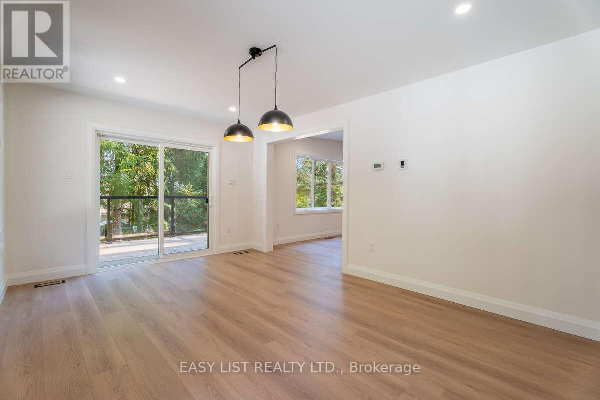 14 Eagle Road, Tiny, ON - Indoor Photo Showing Other Room