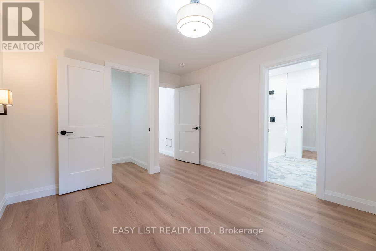 14 Eagle Road, Tiny, ON - Indoor Photo Showing Other Room