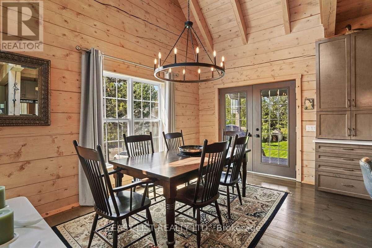 44 Trent River Road S, Kawartha Lakes, ON - Indoor Photo Showing Dining Room
