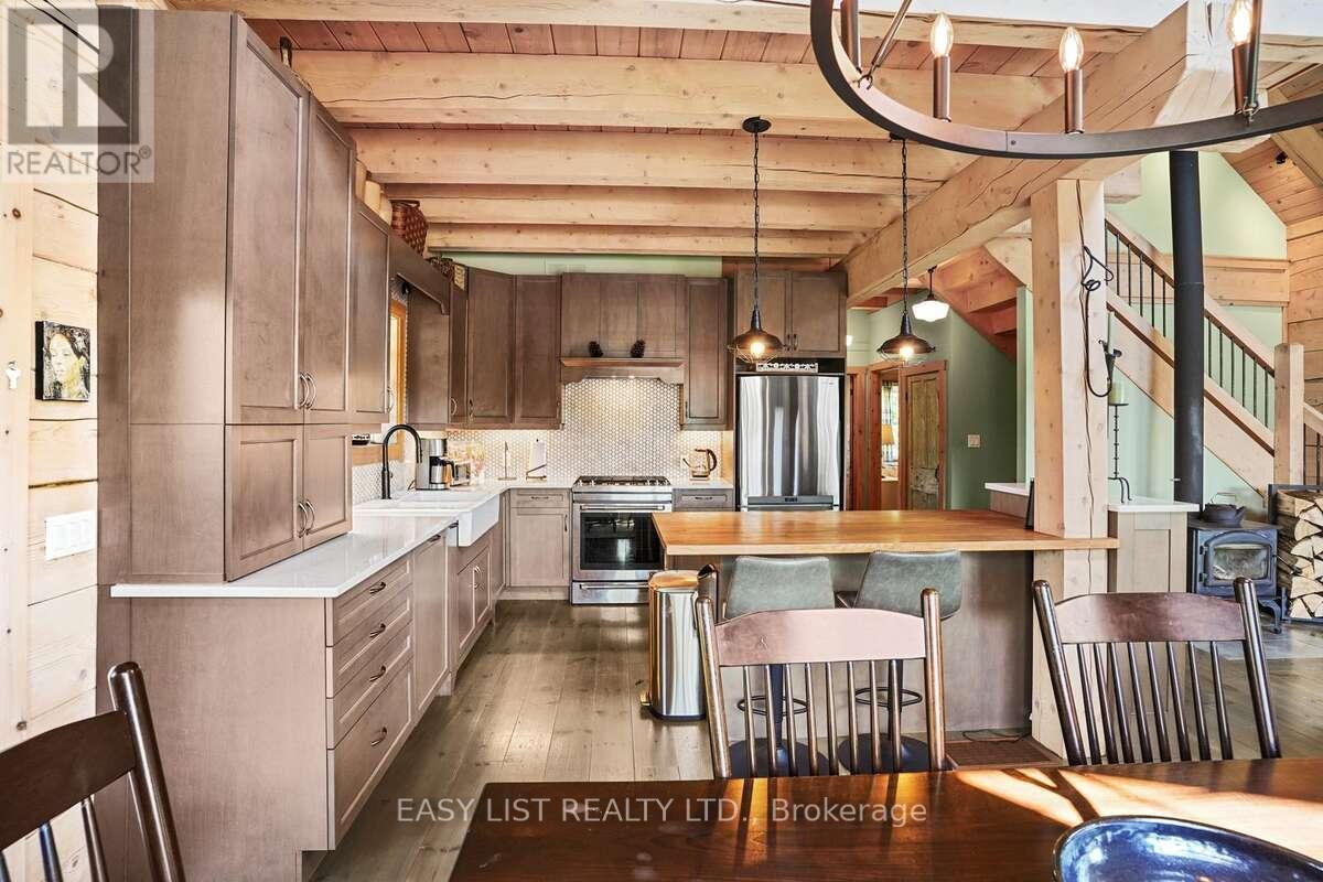 44 Trent River Road S, Kawartha Lakes, ON - Indoor Photo Showing Other Room