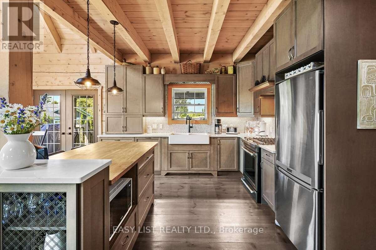 44 Trent River Road S, Kawartha Lakes, ON - Indoor Photo Showing Kitchen With Stainless Steel Kitchen