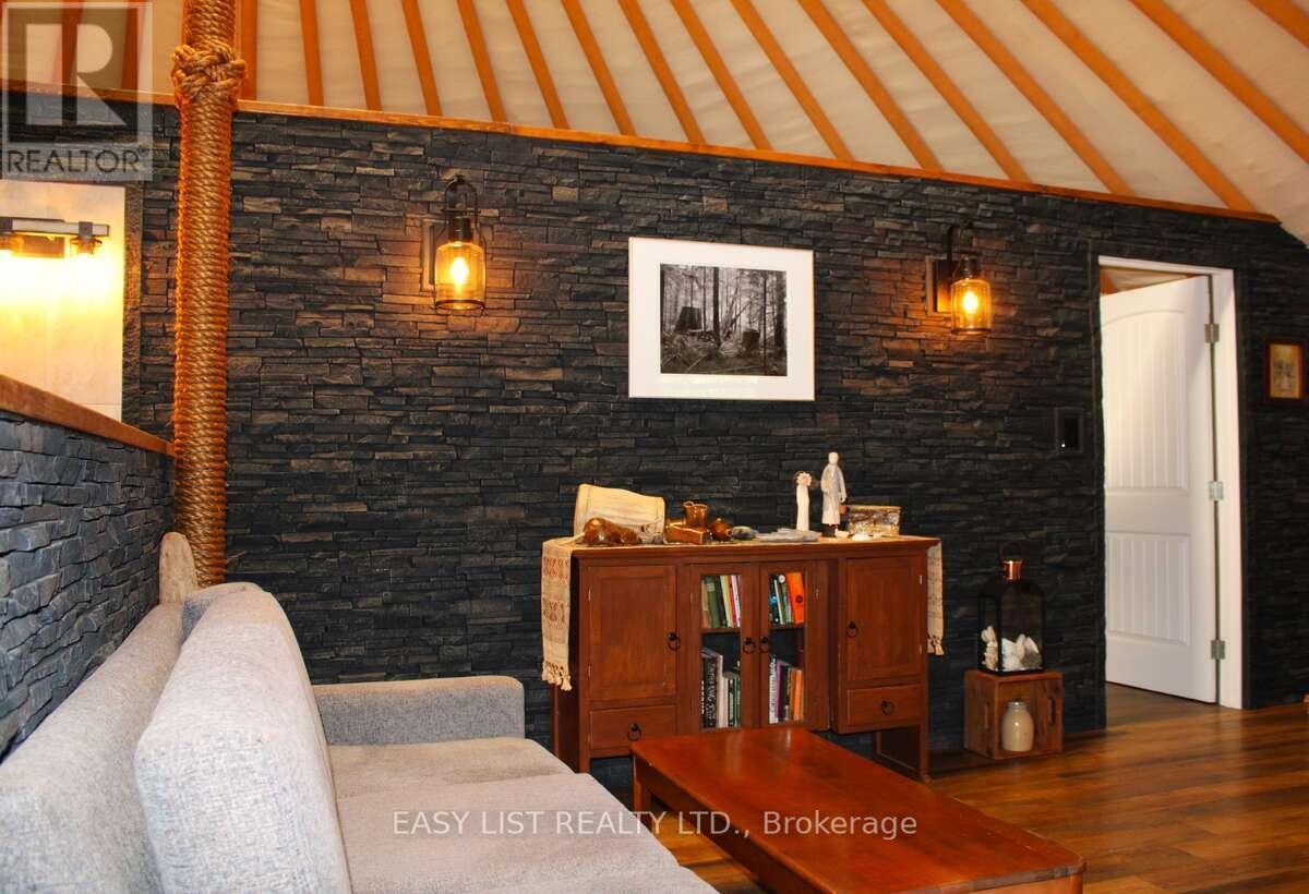 951 Hwy 641, Kenora, ON -