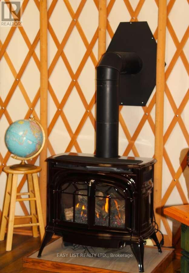 951 Hwy 641, Kenora, ON - Indoor Photo Showing Other Room