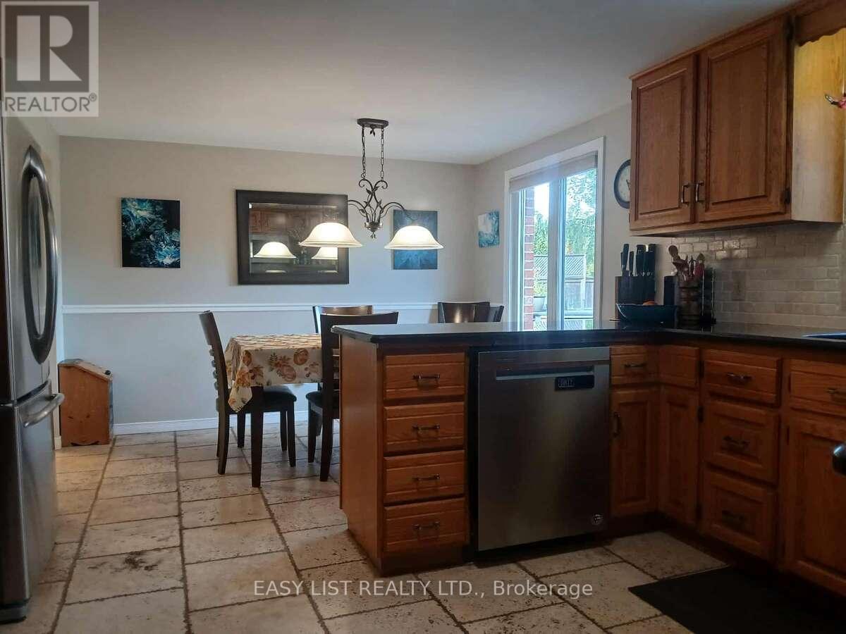 7652 Harris Point Drive, Plympton-Wyoming, ON - Indoor