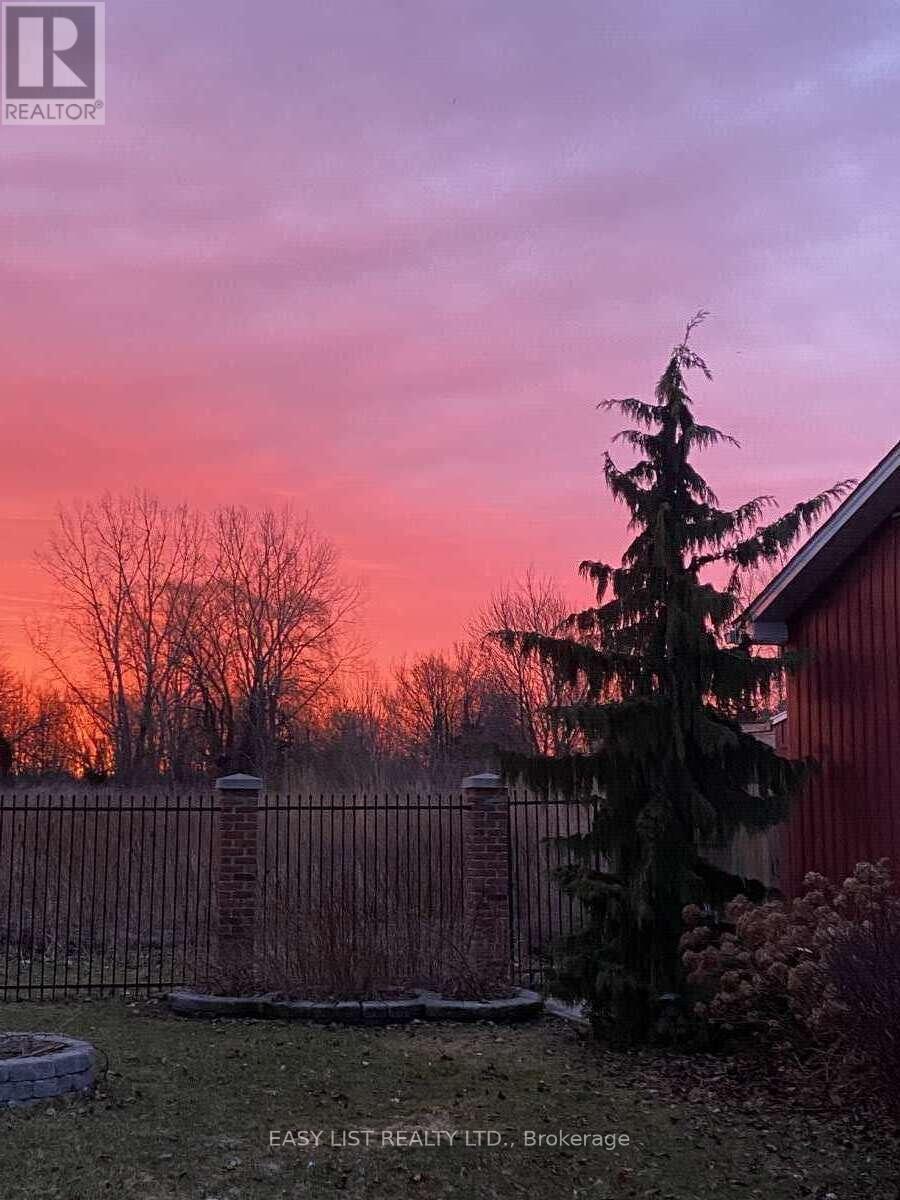 7652 Harris Point Drive, Plympton-Wyoming, ON - Outdoor With View