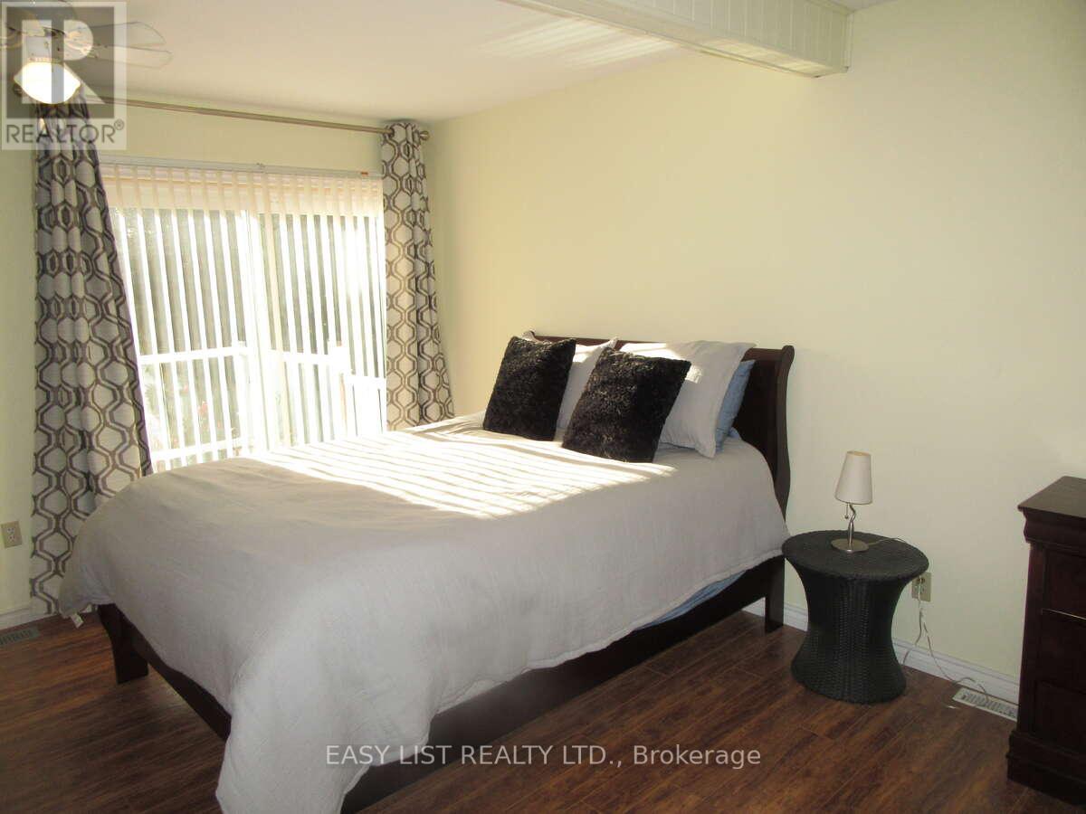 16 Fire Route 122, Trent Lakes, ON - Indoor Photo Showing Bedroom