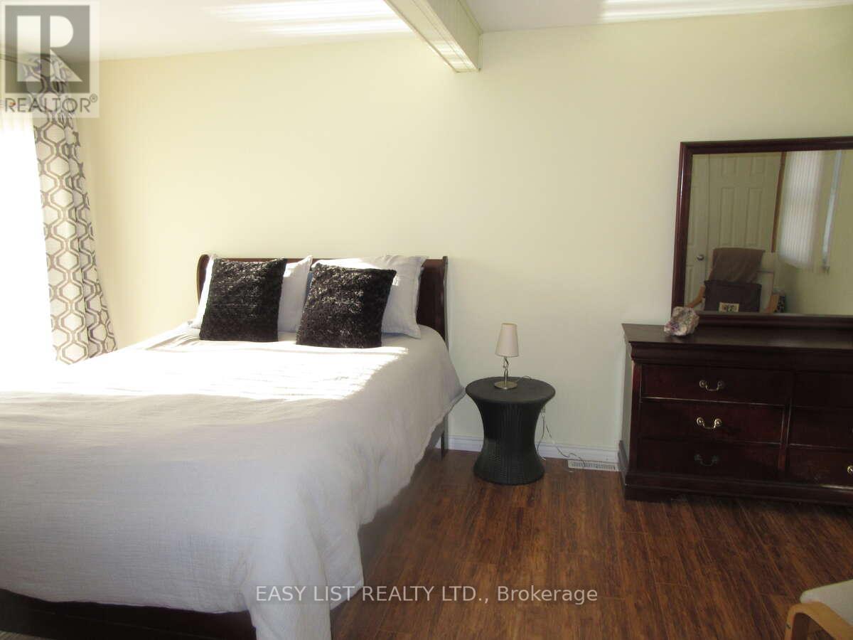 16 Fire Route 122, Trent Lakes, ON - Indoor Photo Showing Bedroom