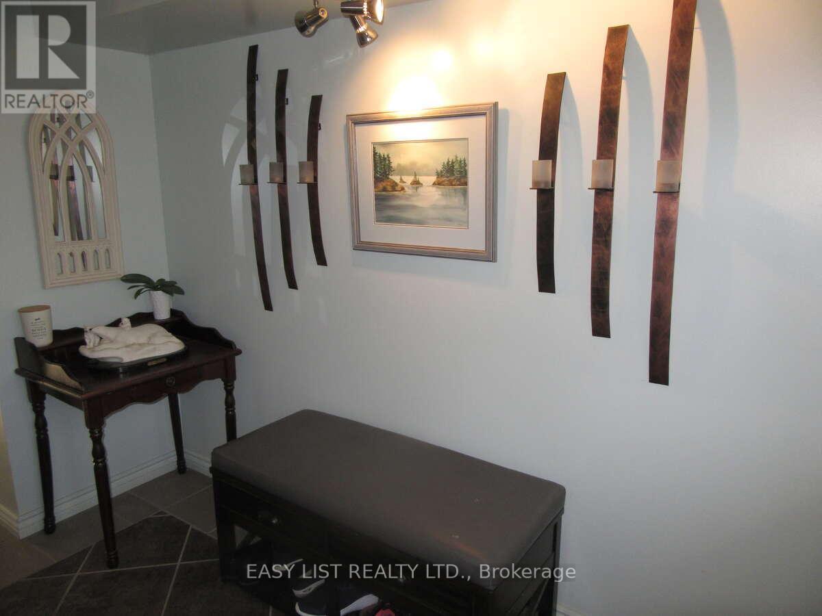 16 Fire Route 122, Trent Lakes, ON - Indoor Photo Showing Other Room