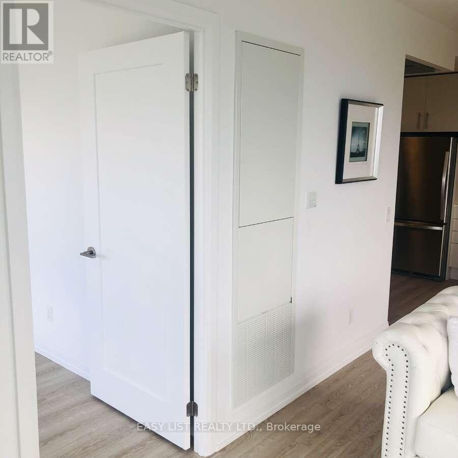 2708 - 286 Main Street, Toronto, ON - Indoor