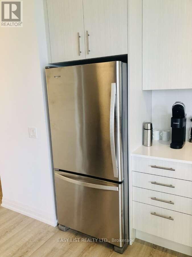 2708 - 286 Main Street, Toronto, ON - Indoor Photo Showing Kitchen