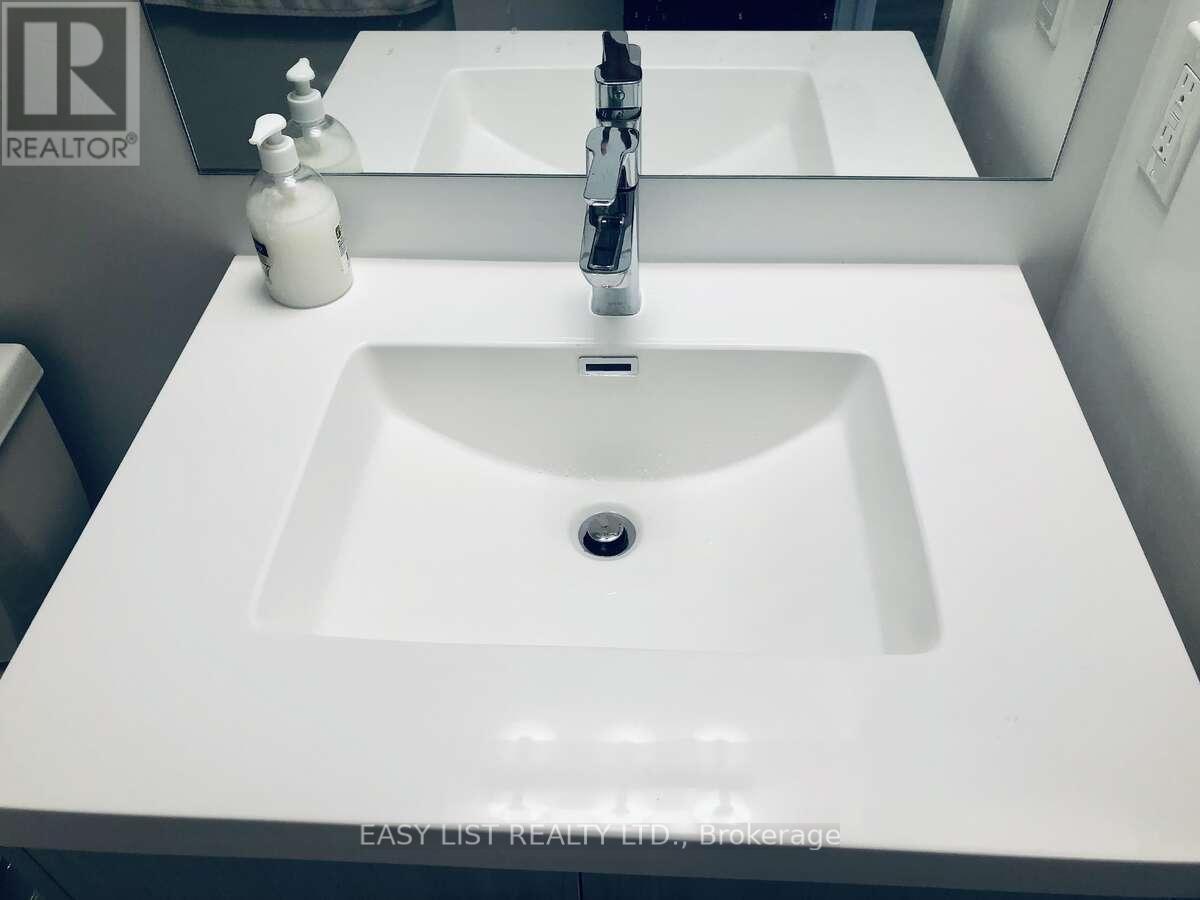 2708 - 286 Main Street, Toronto, ON - Indoor Photo Showing Bathroom