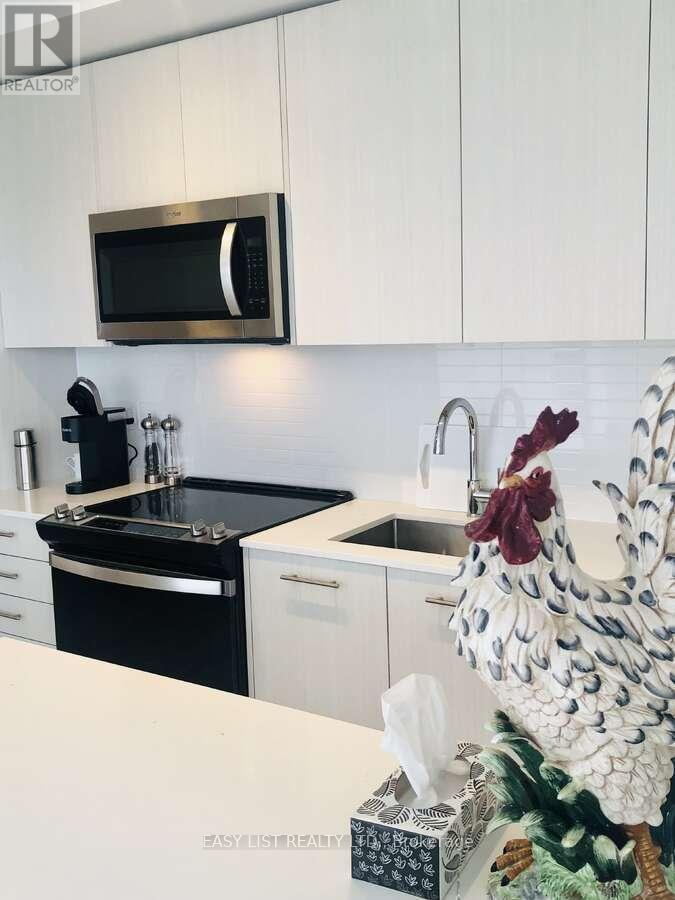 2708 - 286 Main Street, Toronto, ON - Indoor Photo Showing Kitchen