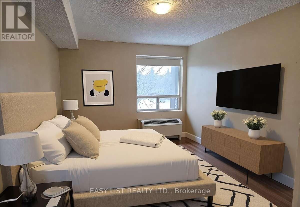 203 - 155 Main Street N, Newmarket, ON - Indoor Photo Showing Bedroom