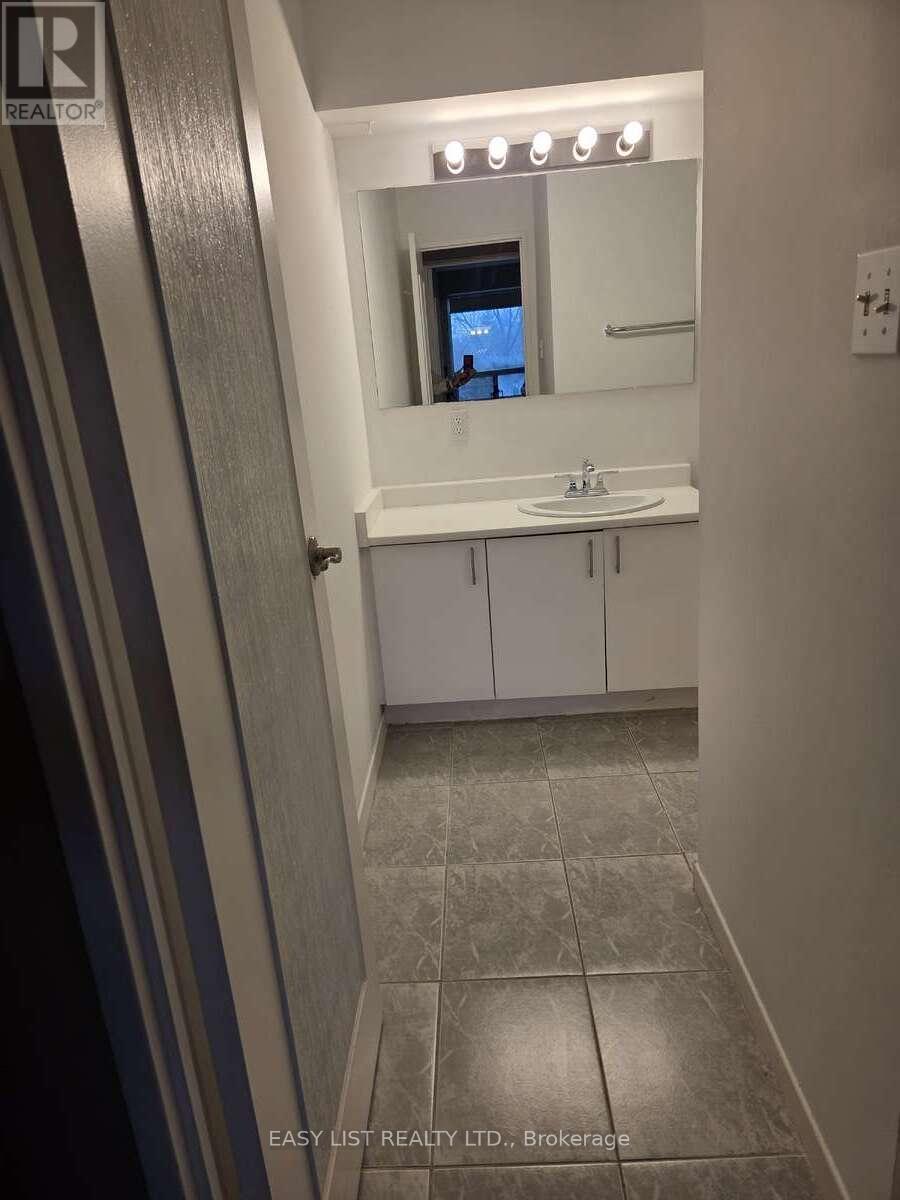 203 - 155 Main Street N, Newmarket, ON - Indoor Photo Showing Bathroom