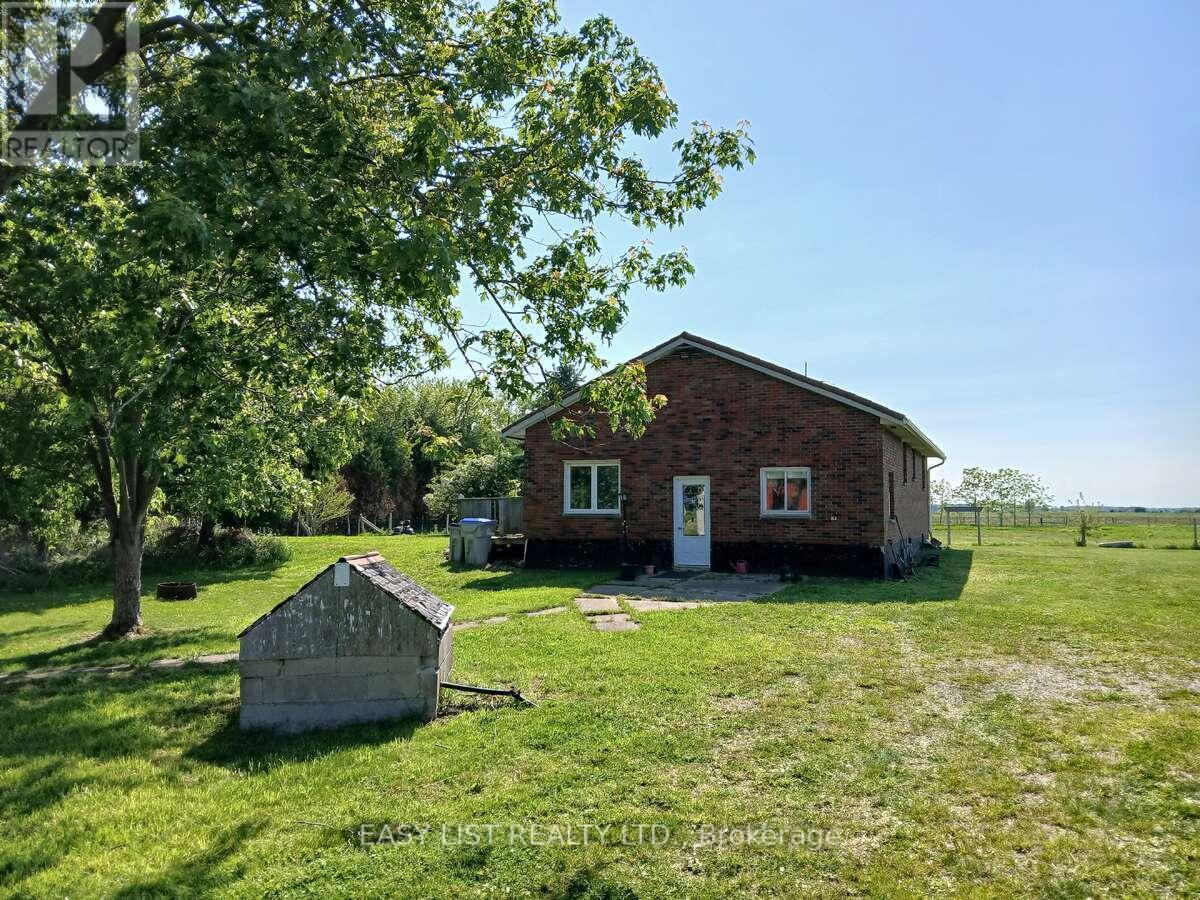 4792 Langbank Line, Dawn-Euphemia, ON