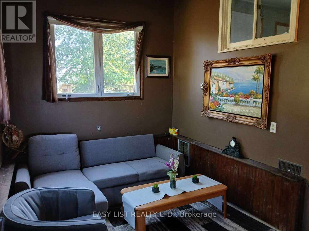 4792 Langbank Line, Dawn-Euphemia, ON