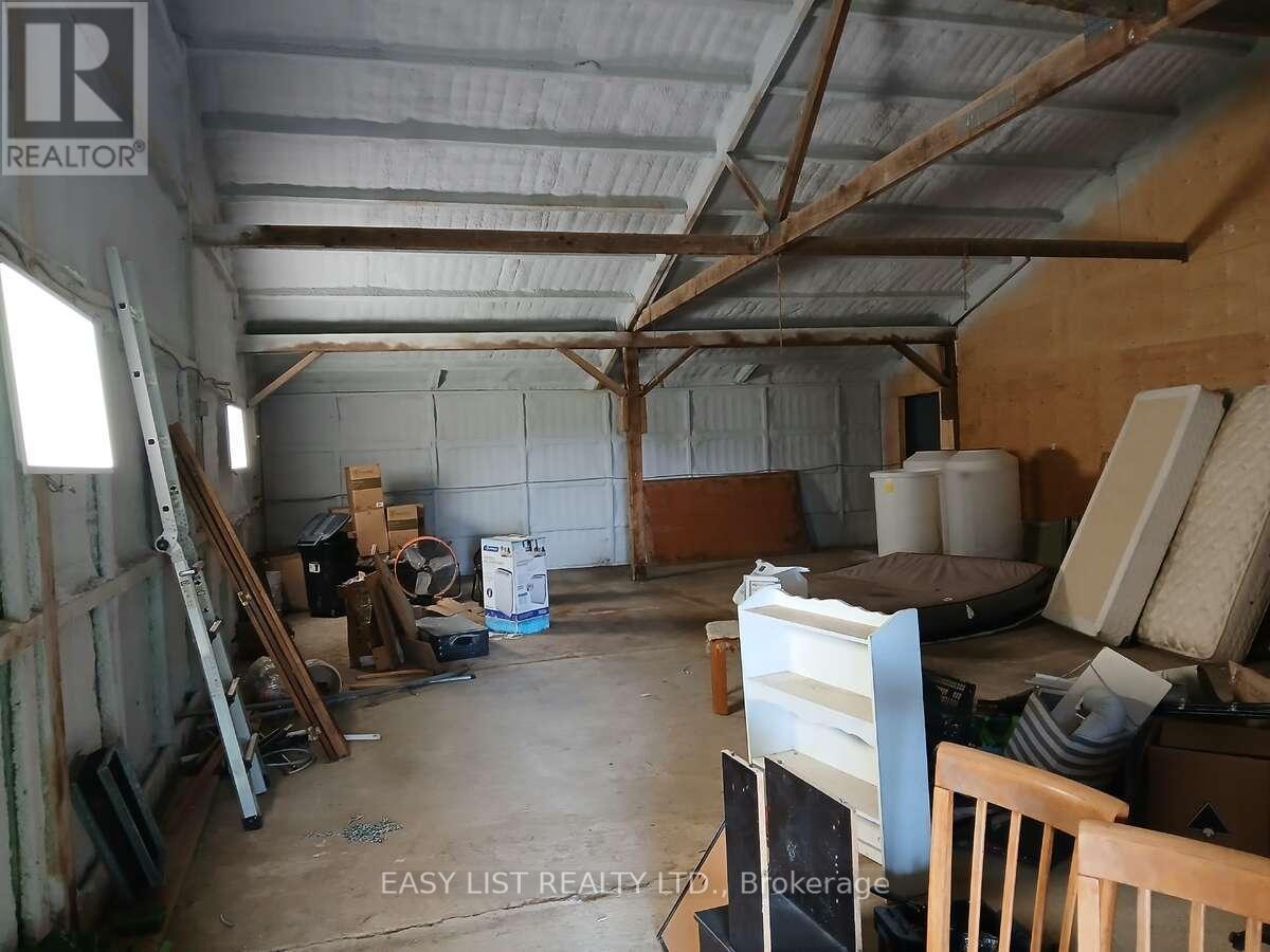 4792 Langbank Line, Dawn-Euphemia, ON