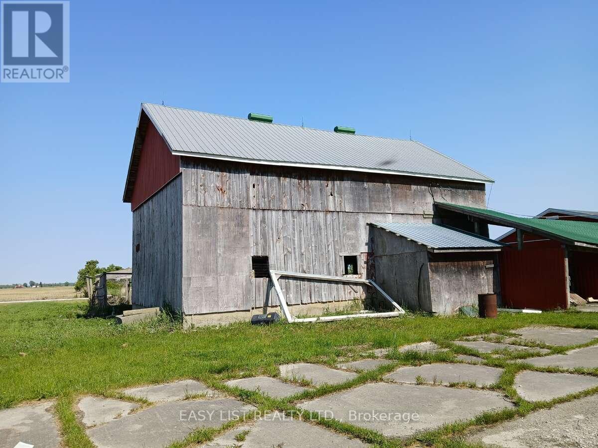4792 Langbank Line, Dawn-Euphemia, ON