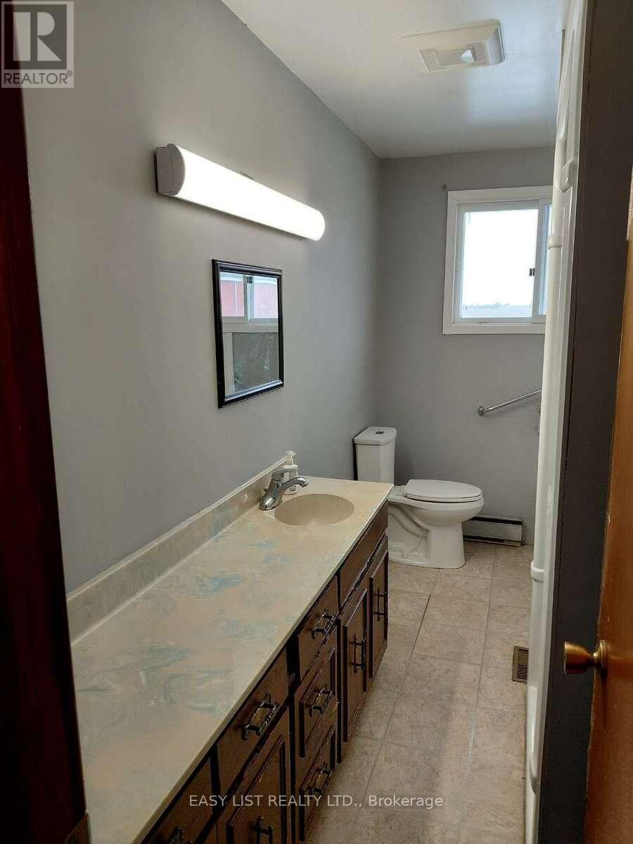 4792 Langbank Line, Dawn-Euphemia, ON
