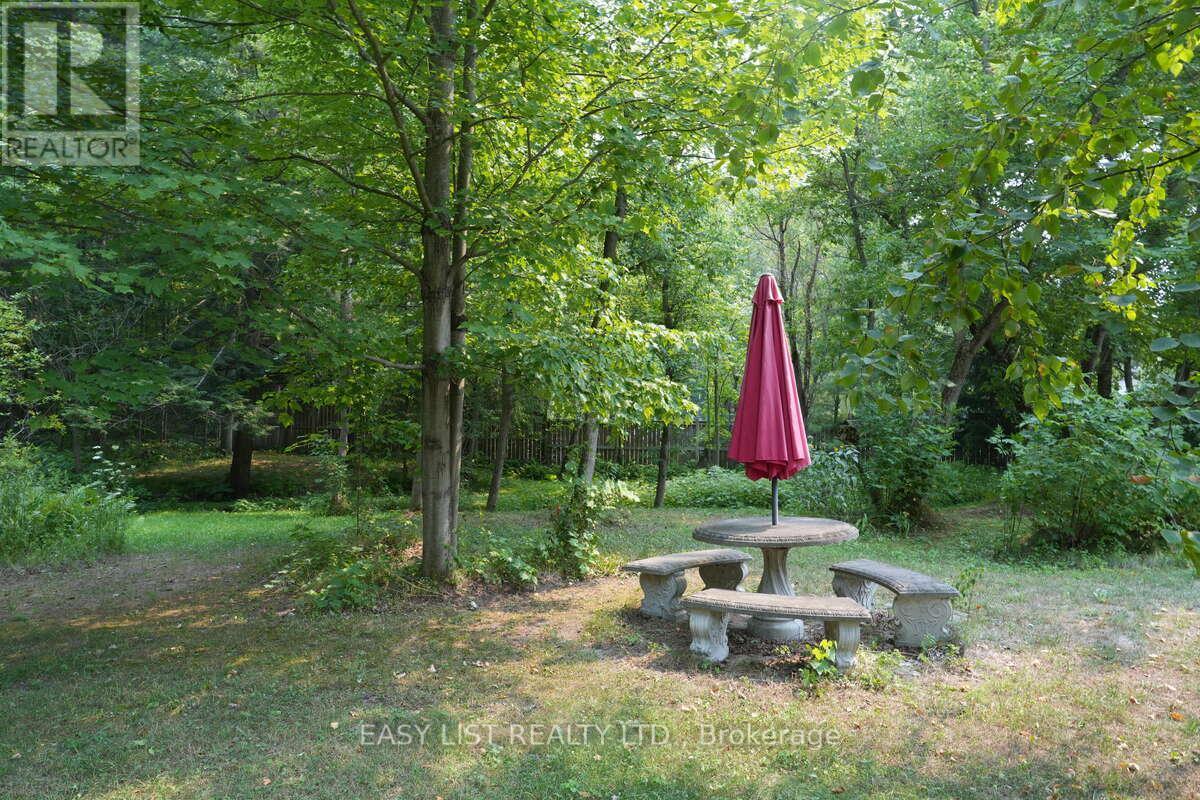 18 Mill Street, Essa, ON - Outdoor