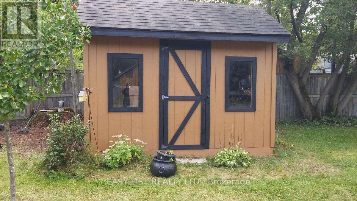 18 Mill Street, Essa, ON - Outdoor