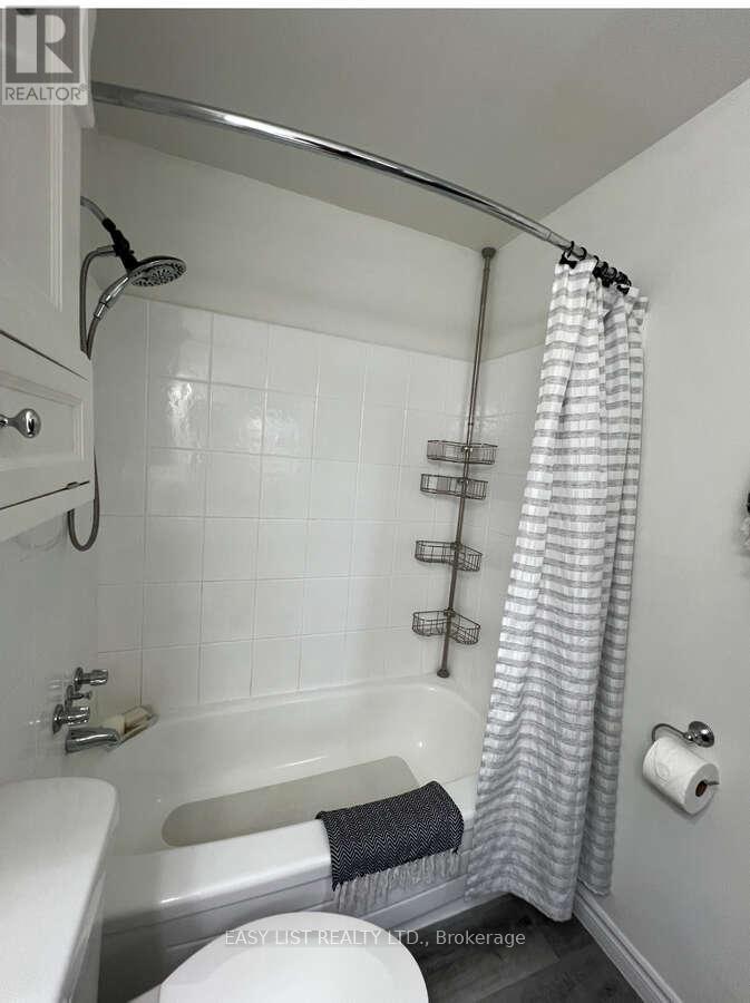 304 - 1582 Ernest Avenue, London South, ON - Indoor Photo Showing Bathroom