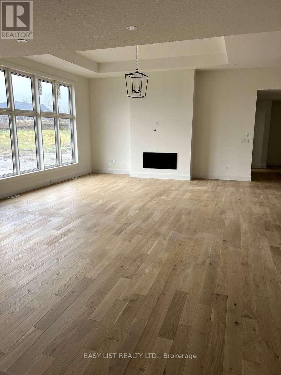 61 George Street, Blandford-Blenheim, ON - Indoor Photo Showing Other Room