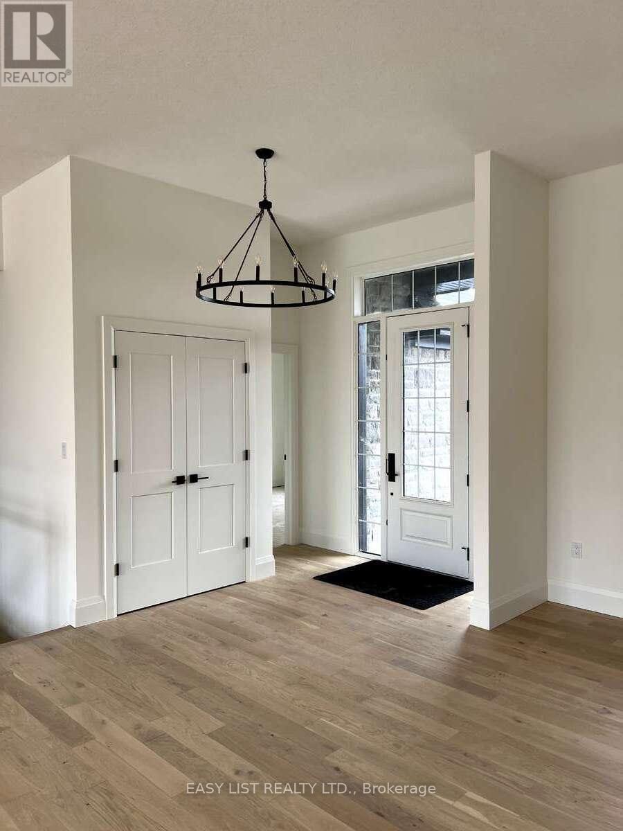 61 George Street, Blandford-Blenheim, ON - Indoor Photo Showing Other Room