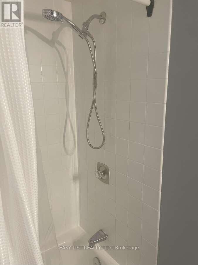6942 Barrisdale Drive, Mississauga, ON - Photo Showing Bathroom