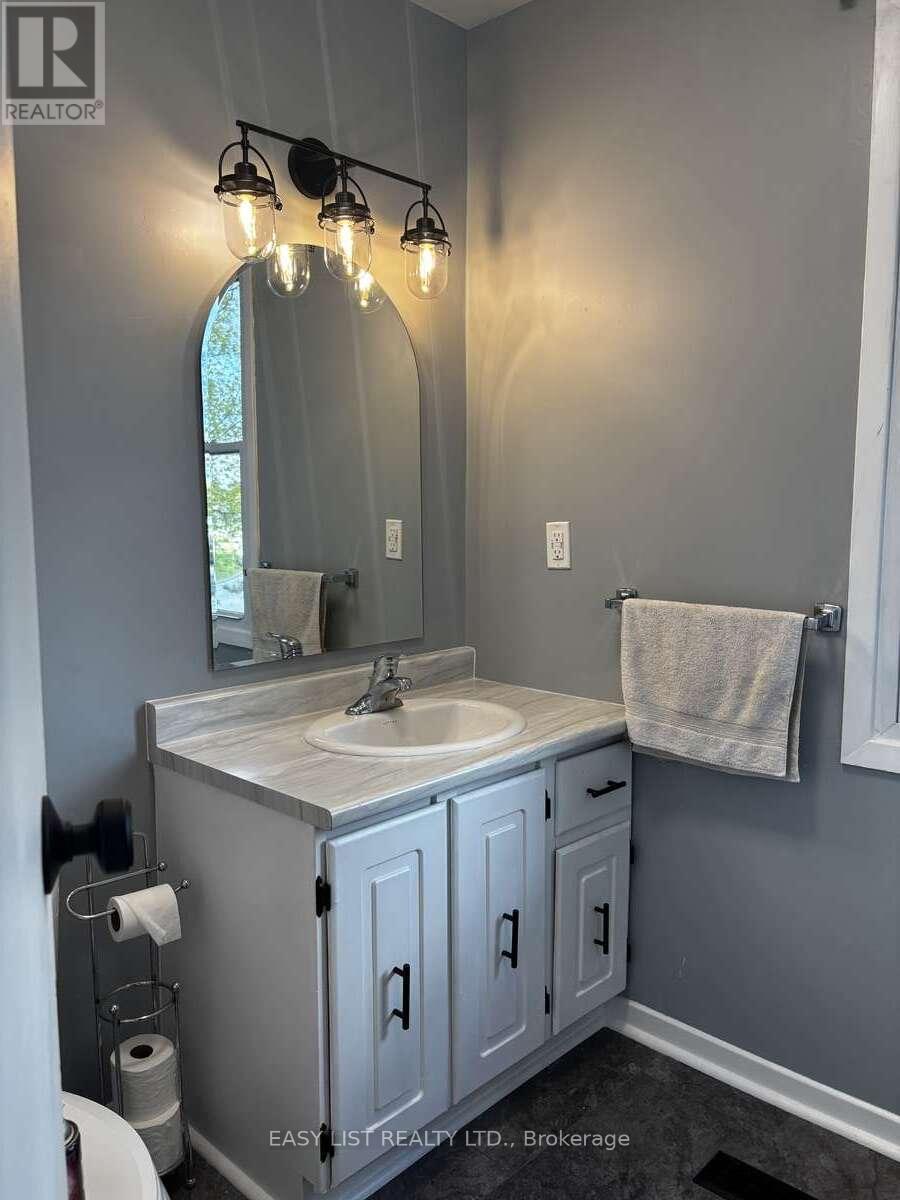 6942 Barrisdale Drive, Mississauga, ON - Indoor Photo Showing Bathroom