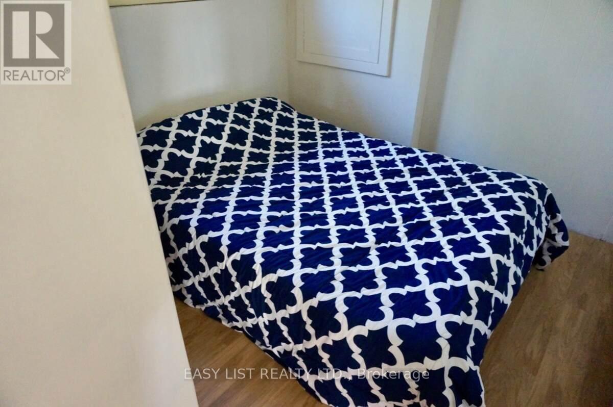 1536 Tiny Beaches Road N, Tiny, ON - Indoor Photo Showing Bedroom