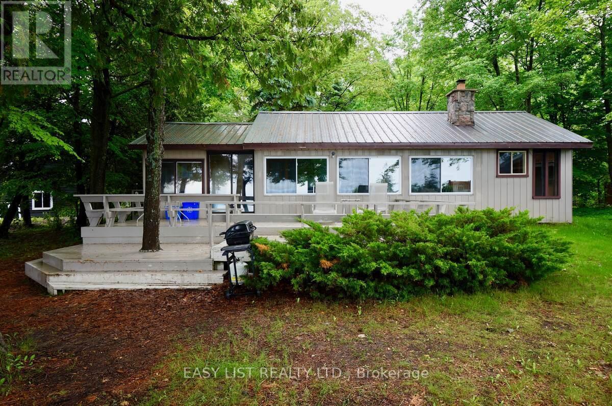 1536 Tiny Beaches Road N, Tiny, ON - Outdoor