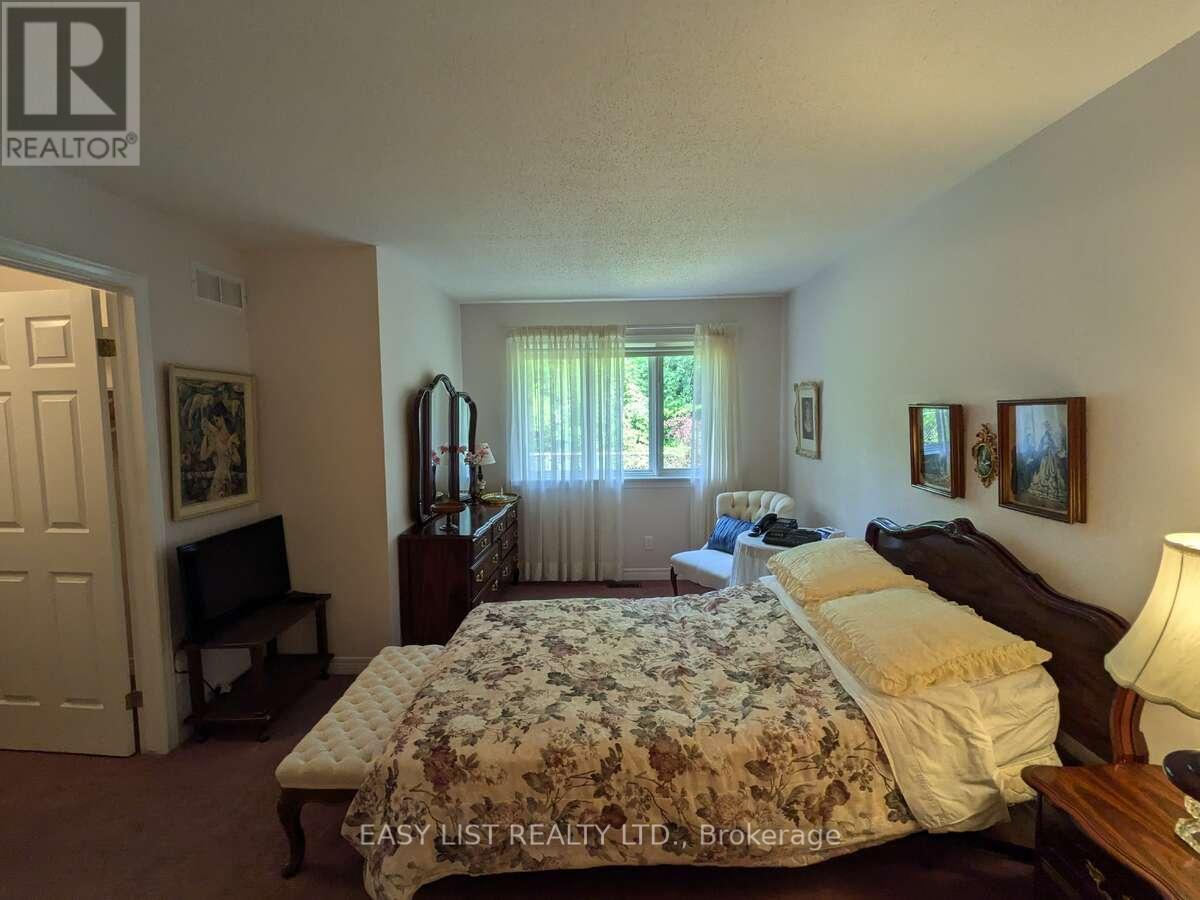 57 Goldfinch Drive, Ottawa, ON - Indoor Photo Showing Bedroom