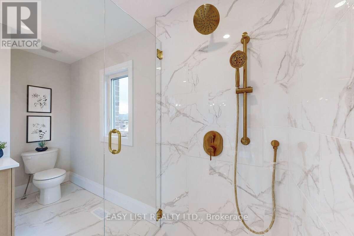 542 Clayton Avenue, Peterborough, ON - Indoor Photo Showing Bathroom