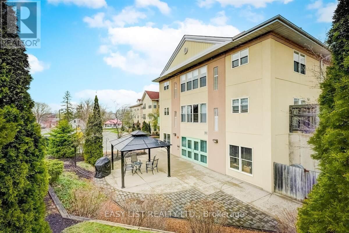 311 - 8 Huron Street, Kawartha Lakes, ON - Outdoor