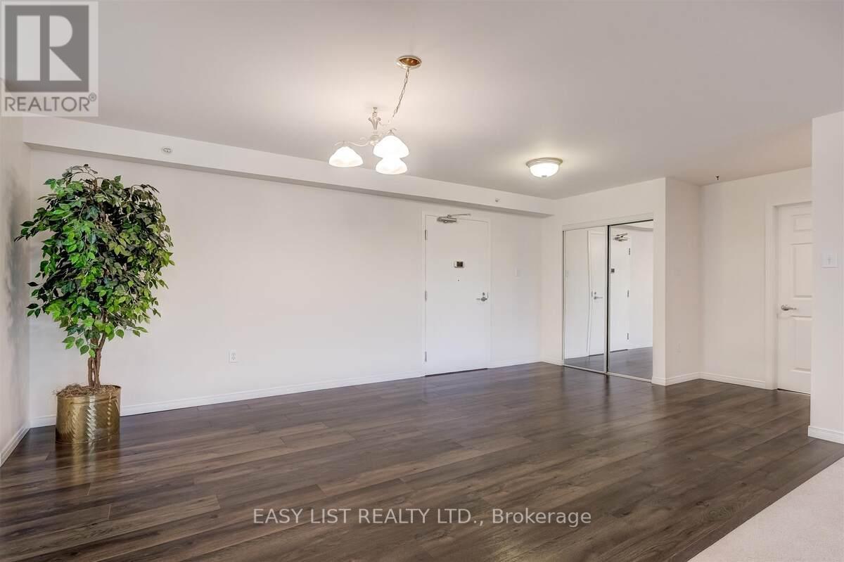 311 - 8 Huron Street, Kawartha Lakes, ON - Indoor Photo Showing Other Room