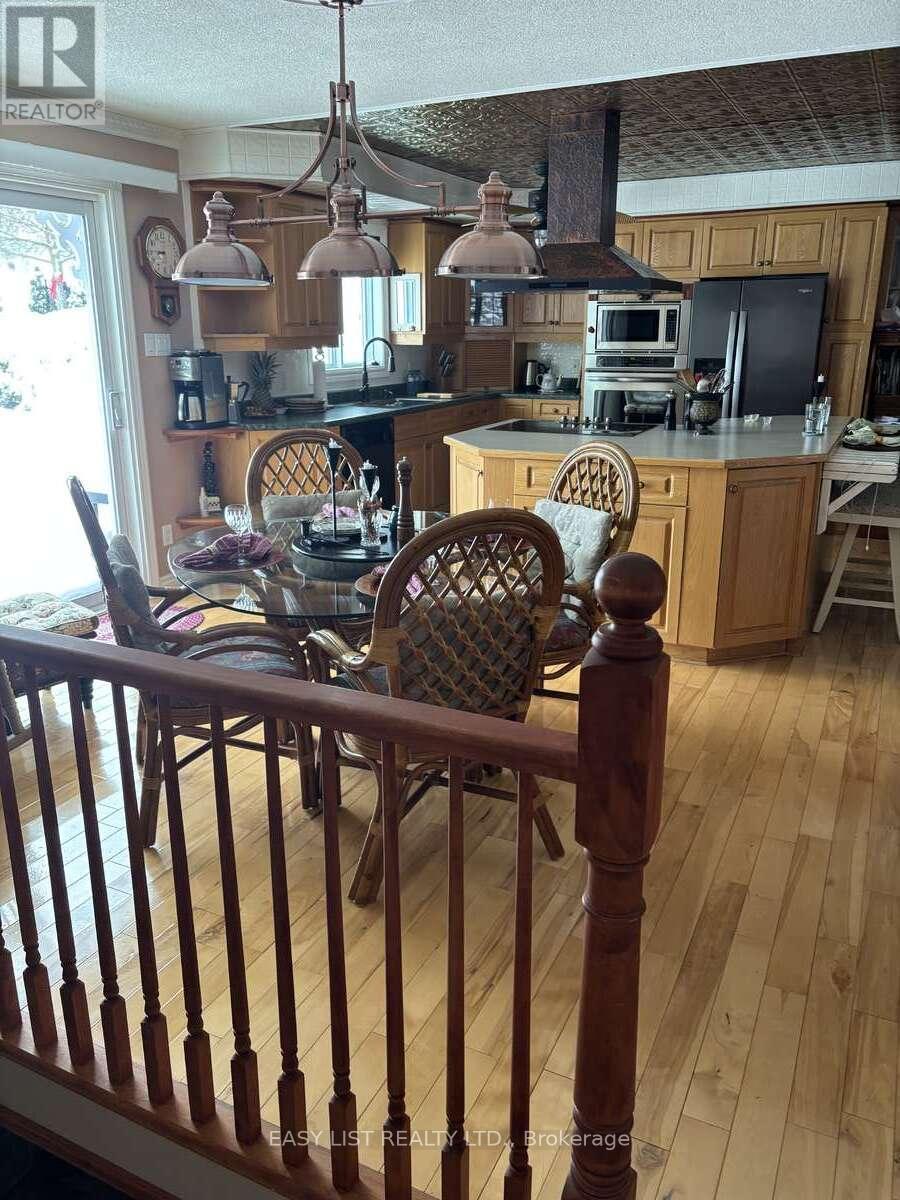 2 Joanne Crescent, Minto, ON - Indoor