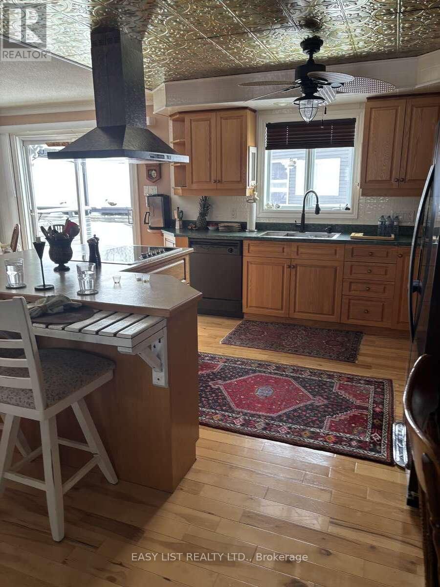 2 Joanne Crescent, Minto, ON - Indoor Photo Showing Kitchen