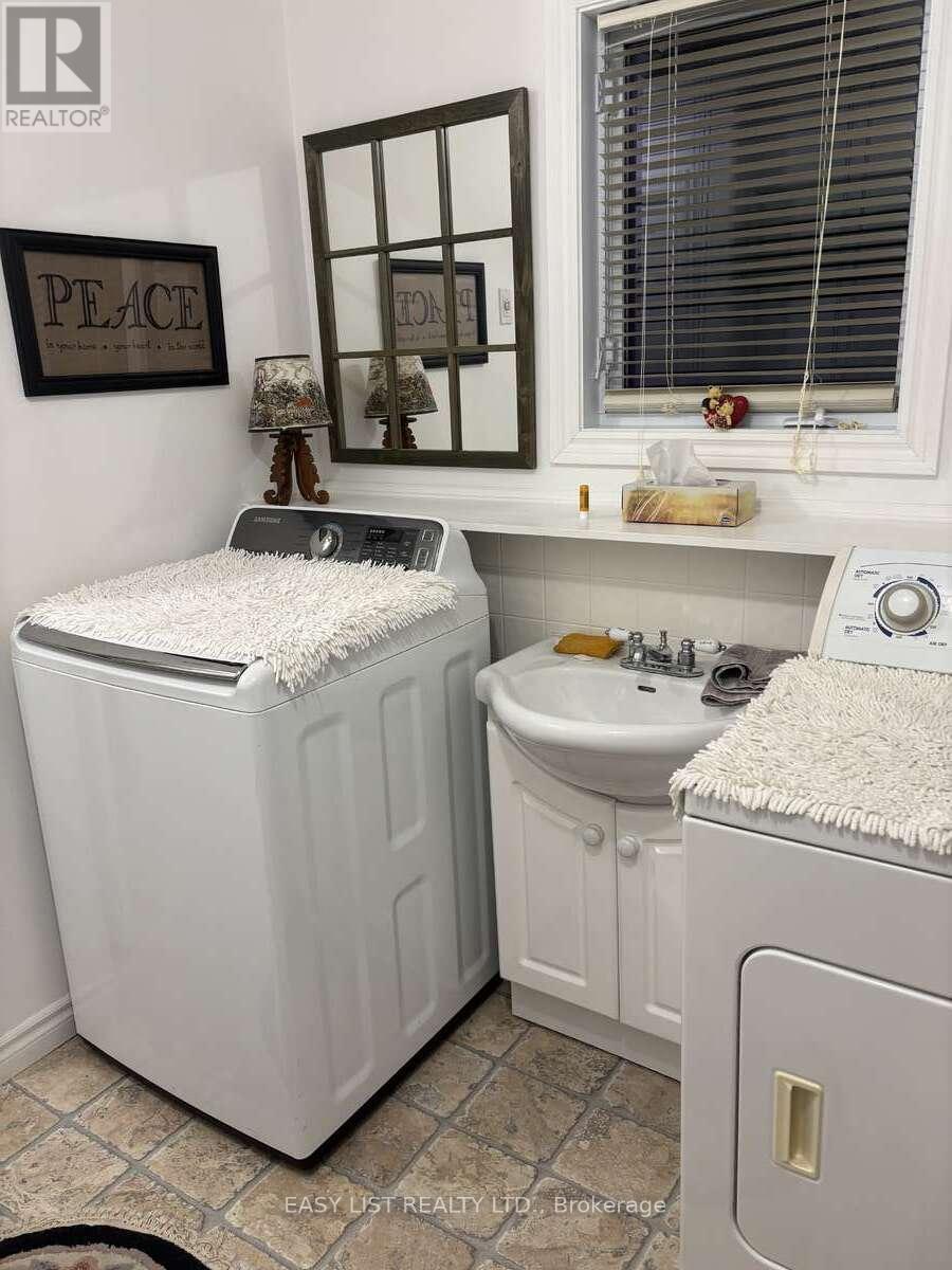 2 Joanne Crescent, Minto, ON - Indoor Photo Showing Laundry Room