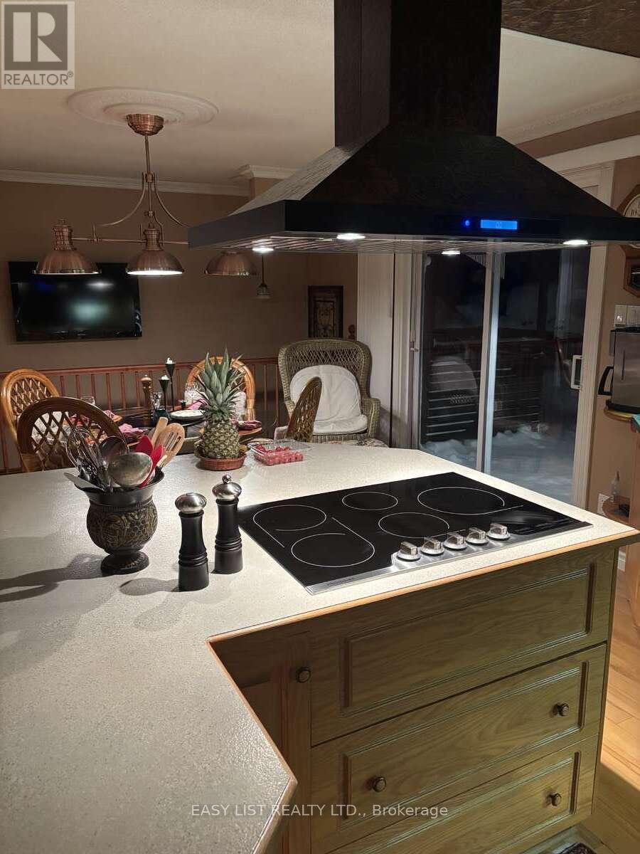 2 Joanne Crescent, Minto, ON - Indoor Photo Showing Kitchen