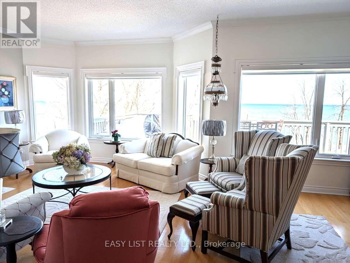 44 Morrison Crescent, Grimsby, ON - Indoor Photo Showing Living Room