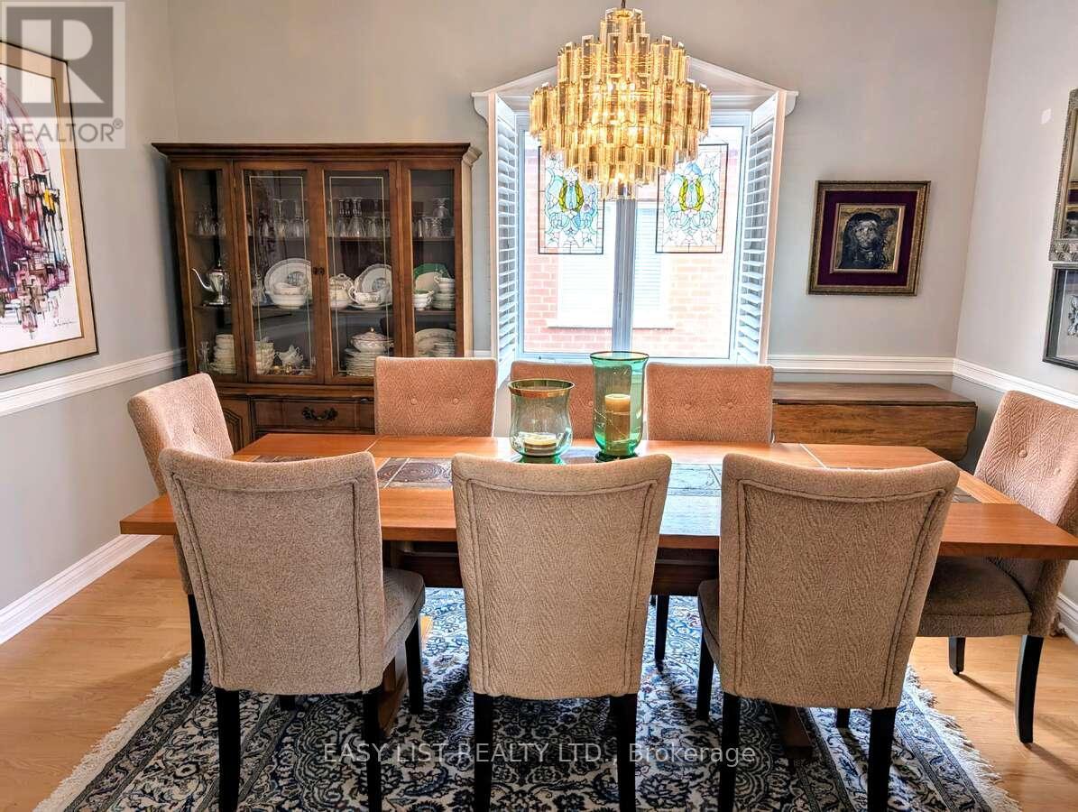 44 Morrison Crescent, Grimsby, ON - Indoor Photo Showing Dining Room