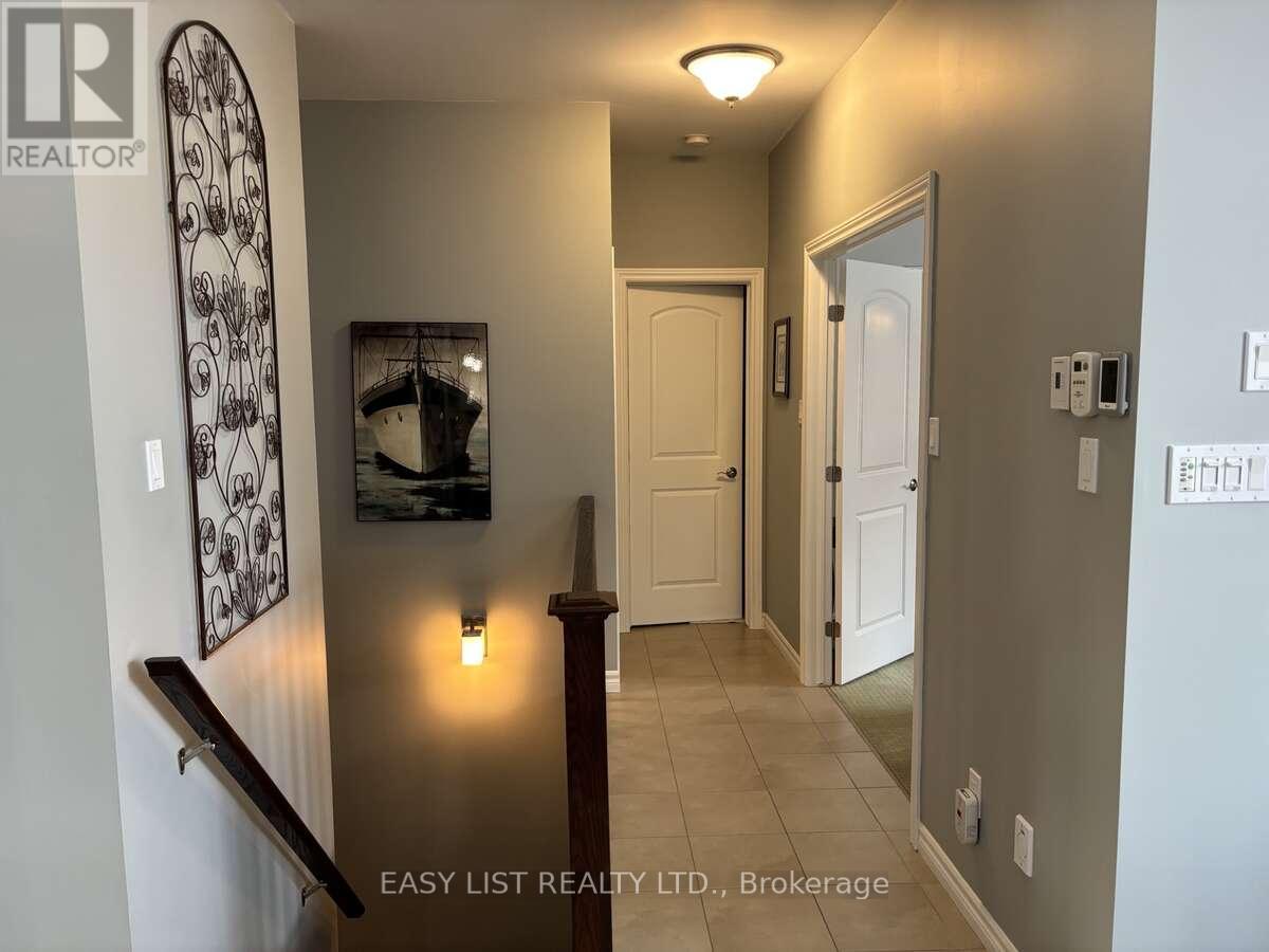 20 Ensley Place, Central Elgin, ON - Indoor Photo Showing Other Room
